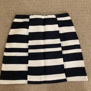 Loft mod fray skirt